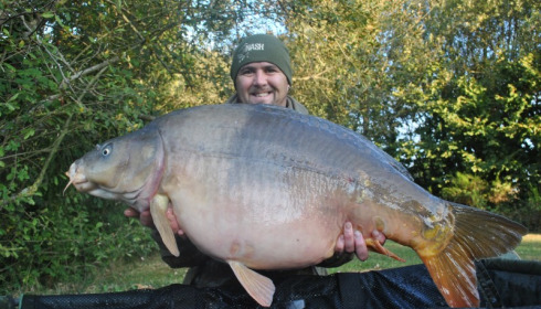 A 41 lb 9 oz carp from Villefond, Spawned out single scale, Oct 2014