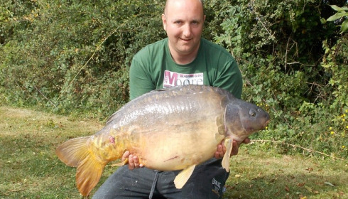 A 39 lb 8 oz carp from Villefond, Sep 2014