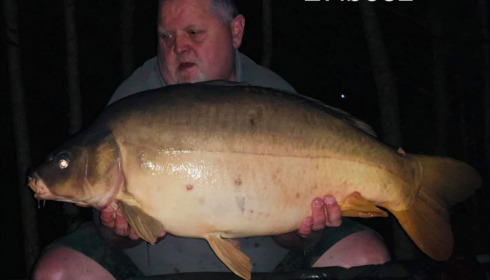 A 27 lb 6 oz carp from Villefond, Sep 2019
