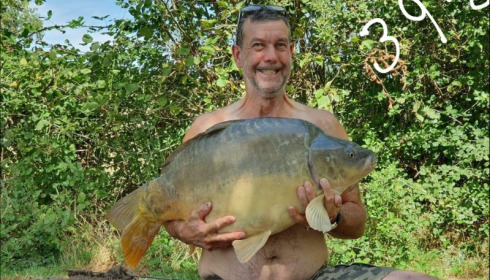 A 39 lb 8 oz carp from Villefond, Sep 2019