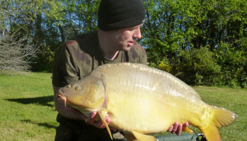 A 32 lb carp from Villefond, Apr 2014