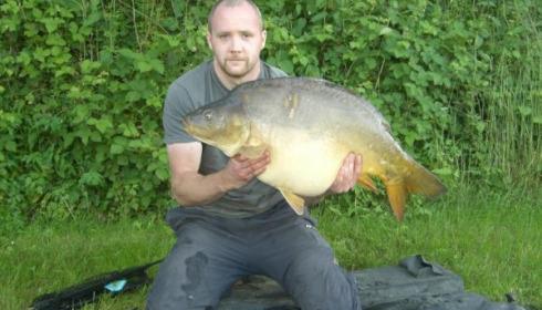 A 35 lb carp from Villefond, May 2009
