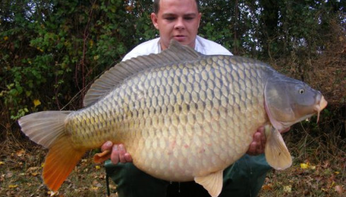 A 38 lb 4 oz carp from Villefond, Oct 2010