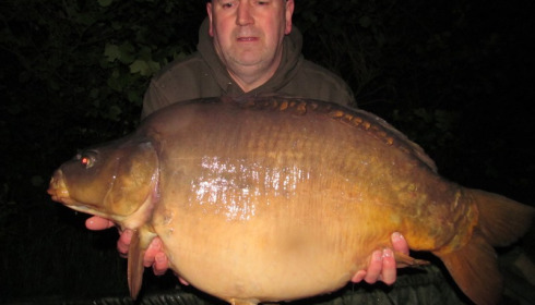 A 34 lb 4 oz carp from Villefond, May 2014