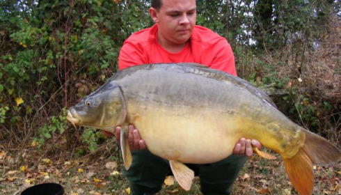 A 31 lb 2 oz carp from Villefond, Oct 2010