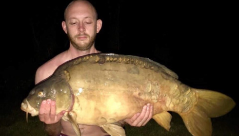 A 41 lb 7 oz carp from Villefond, Jul 2017