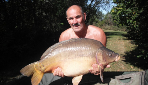A 37 lb 8 oz carp from Villefond, Sep 2014