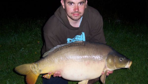 A 30 lb carp from Villefond, May 2009