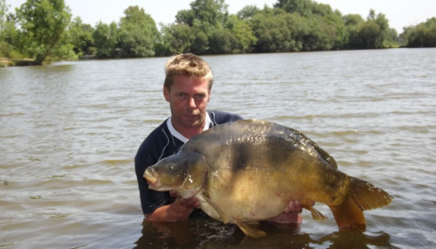 A 42 lb 8 oz carp from Villefond, A spawned out Measles, Jul 2013