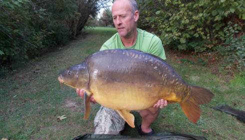 A 33 lb 8 oz carp from Villefond, Sep 2013