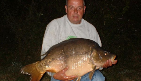 A 34 lb carp from Villefond, Aug 2010