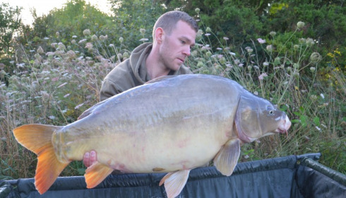A 35 lb 4 oz carp from Villefond, Aug 2014