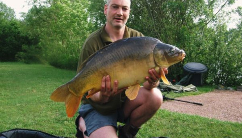 A 21 lb 1 oz carp from Villefond, May 2010