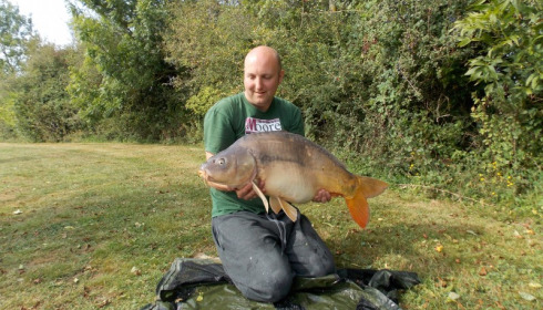 A 28 lb 8 oz carp from Villefond, Sep 2014