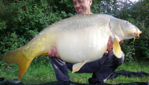 A 38 lb 5 oz carp from Villefond, Sep 2011