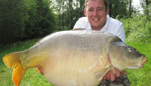 A 42 lb 10 oz carp from Villefond, Apr 2011