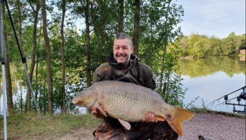 A 43 lb 15 oz carp from Villefond, Big john , Sep 2019