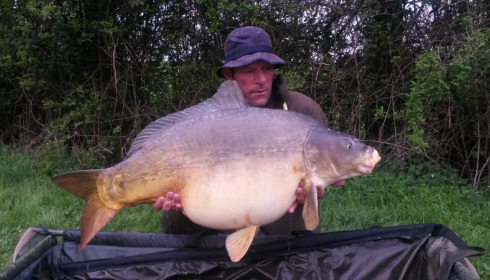 A 47 lb 4 oz carp from Villefond, Single scale, Apr 2015