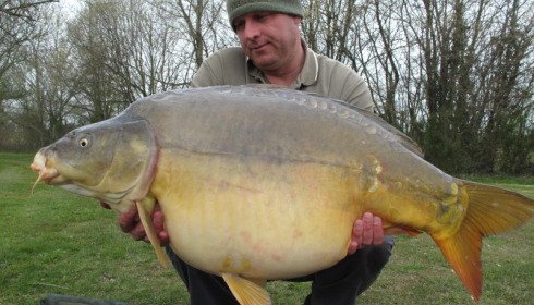 A 47 lb 4 oz carp from Villefond, Apr 2013