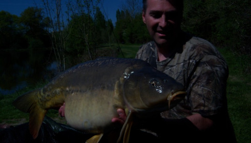 A 33 lb carp from Villefond, Apr 2014