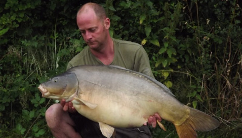 A 42 lb 4 oz carp from Villefond, Jul 2013