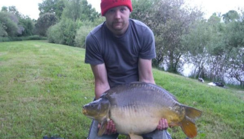 A 36 lb carp from Villefond, May 2009