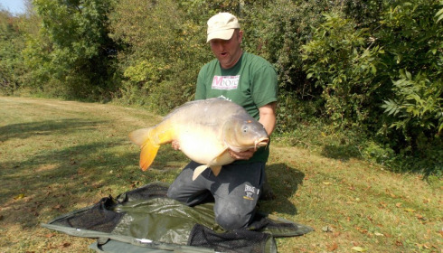 A 45 lb 8 oz carp from Villefond, Sep 2014
