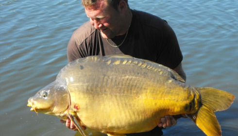 A 51 lb carp from Villefond, Arnold The Mighty Mirror, Jul 2013