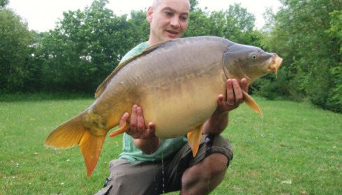 A 30 lb 8 oz carp from Villefond, May 2010