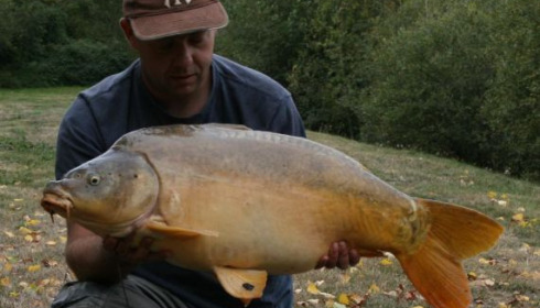 A 32 lb 2 oz carp from Villefond, Sep 2010