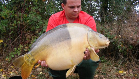 A 32 lb 10 oz carp from Villefond, Oct 2010
