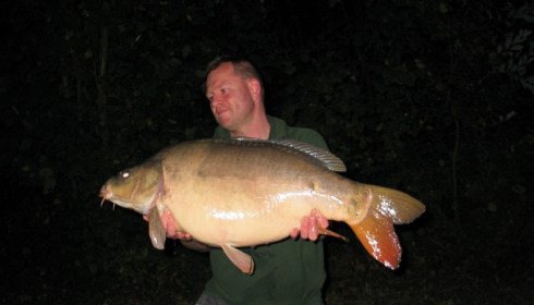 A 32 lb 7 oz carp from Villefond, Sep 2013