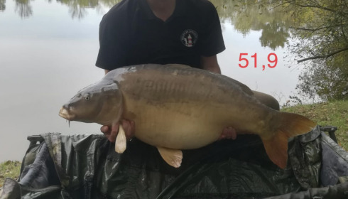 A 51 lb 9 oz carp from Villefond, Paul Dibden, Nov 2022