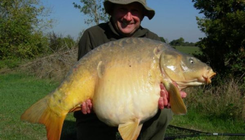A 35 lb 6 oz carp from Villefond, Sep 2009