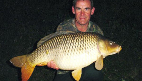 A 28 lb 2 oz carp from Villefond, Sep 2009