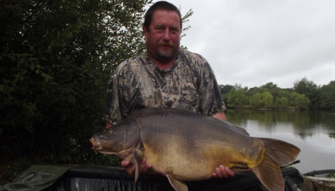 A 37 lb 2 oz carp from Villefond, Aug 2015