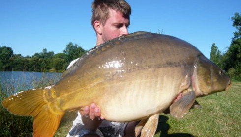 A 23 lb 5 oz carp from Villefond, Jul 2010