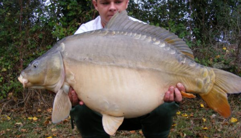 A 40 lb 4 oz carp from Villefond, Oct 2010
