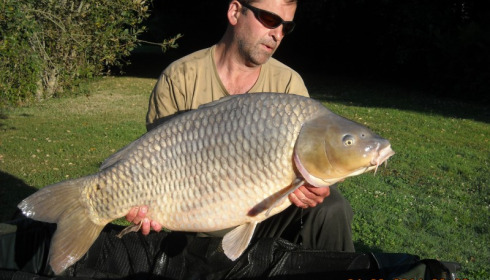 A 44 lb 2 oz carp from Villefond, Little john still spawned out, Sep 2014