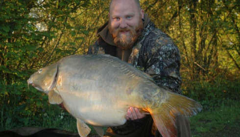A 46 lb 13 oz carp from Villefond, Apr 2013