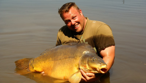 A 59 lb 1 oz carp from Villefond, Arnold the fish, Jun 2015