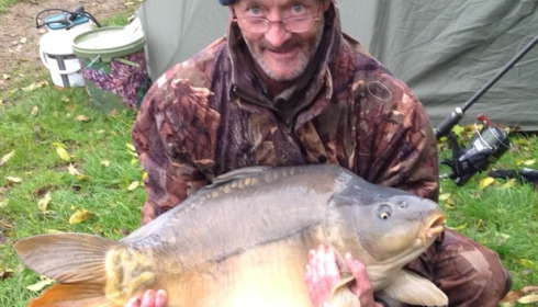 A 39 lb 7 oz carp from Villefond, Oct 2012