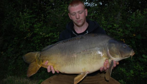 A 30 lb 12 oz carp from Villefond, May 2011
