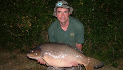A 42 lb 8 oz carp from Villefond, Aug 2013