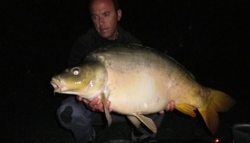 A 33 lb carp from Villefond, Sep 2011
