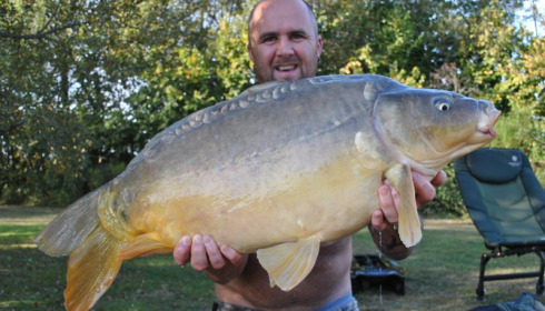 A 27 lb carp from Villefond, Oct 2014