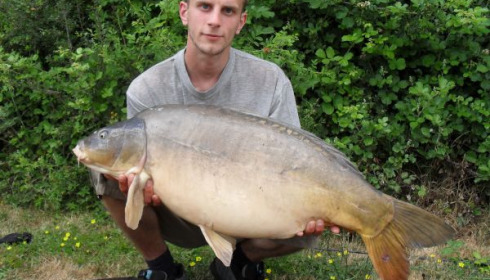 A 34 lb 14 oz carp from Villefond, May 2011