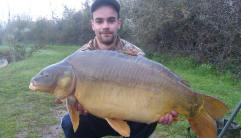 A 32 lb 5 oz carp from Villefond, Apr 2013