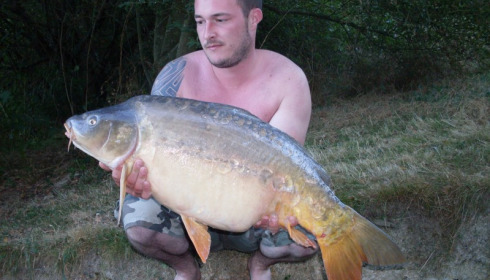 A 22 lb 8 oz carp from Villefond, Sep 2012