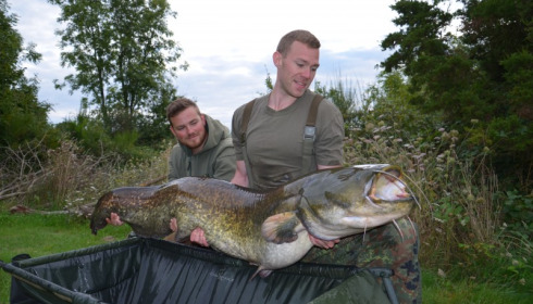 A 85 lb 4 oz catfish from Villefond, Dan the catfish, Aug 2014